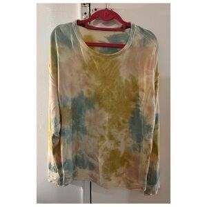 Soft and comfy tie dye long sleeve top